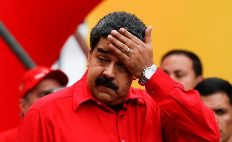 (VIDEO) BEŽAO KOLIKO GA NOGE NOSE: Maduro morao da pobegne pred besnom ruljom 