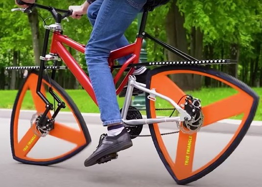 VIDEO: Bicikl s točkovima u obliku trougla