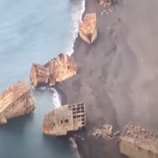 (VIDEO) ČUDESAN PRIZOR U JAPANU: Brodovi duhova isplivali s morskog dna posle skoro 80 GODINA