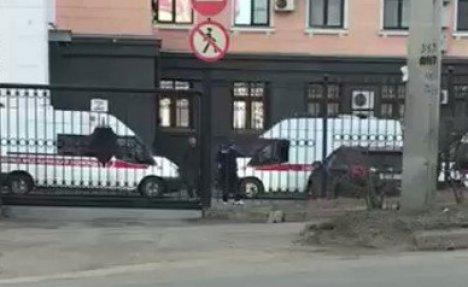 (VIDEO) DRAMA U RUSIJI: 3 mrtva u napadu na stanicu FSB u Habarovsku, među njima i napadač!