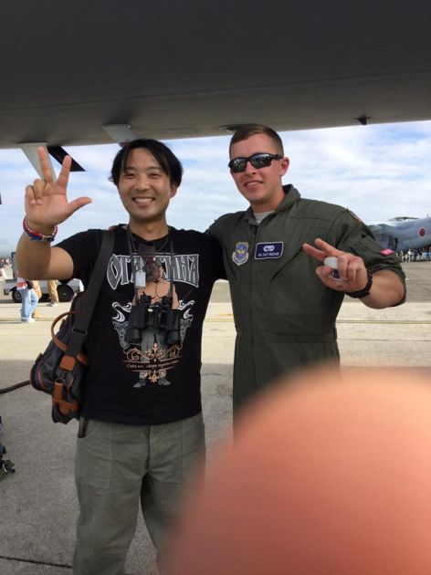 [VIDEO] Japanac Hajaši Torisu peva „Hej vojnici, vazduhoplovci“