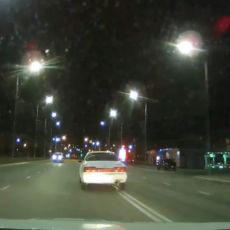 (VIDEO) KAO U FILMU PAKLENE ULICE: Policija krenula u poteru za kolima - potom počela PUCNJAVA 