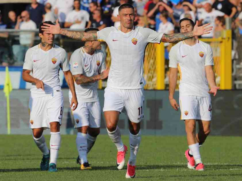 (VIDEO) MAJSTOR: Aleksandar Kolarov dao gol na debiju za Romu!