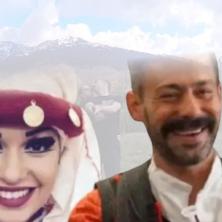 (VIDEO) Milan Vasić sa trudnom suprugom u idiličnom okruženju: Razmenjuju nežnosti nasred livade, a oko njih pravi raj