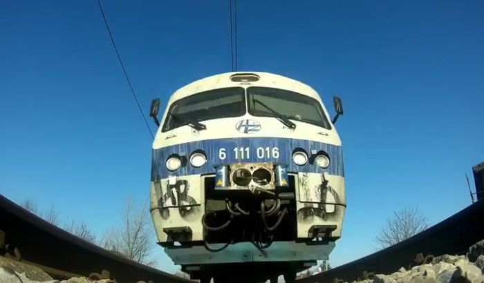 VIDEO: Ovako bi izgledalo kada bi iznad vas prešao voz