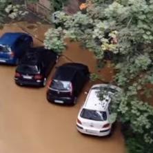(VIDEO) PRAVA AMAZONIJA NA SLAVIJI! Automobili zaglavljeni u blatu i mulju: Za 12 sati pašće do 40 mm kiše!