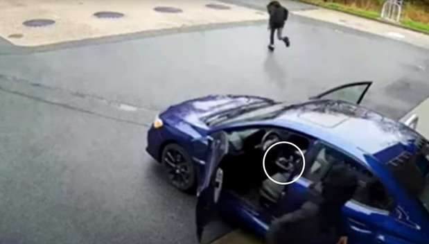 VIDEO: Pokušali da ukradu auto, a onda pobegli osramoćeni