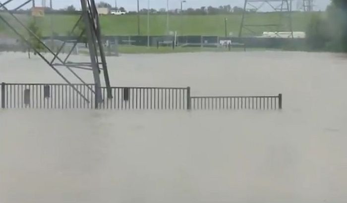 VIDEO: Preliva brana kod Hjustona