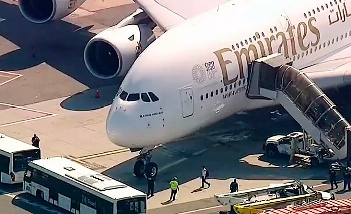 VIDEO: Putnici aviona iz Dubaija najverovatnije imaju grip