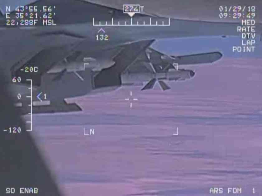 (VIDEO) SAD OBJAVILE JOŠ DRAMATIČNIH SNIMAKA: Ruski lovac se približio američkom avionu, pogledajte kako je izgledao opasni manevar