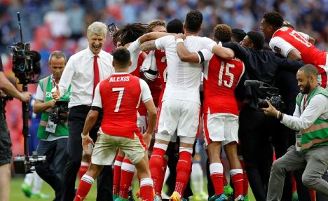 (VIDEO) TOBDŽIJE ZA ISTORIJU: Arsenal srušio Čelsi i osvojio FA kup, Venger konačno nasmejan