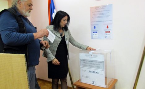(VIDEO) VELIKA IZLAZNOST: Ogromno interesovanje za glasanje o Danu Republike Srpske u Srbiji