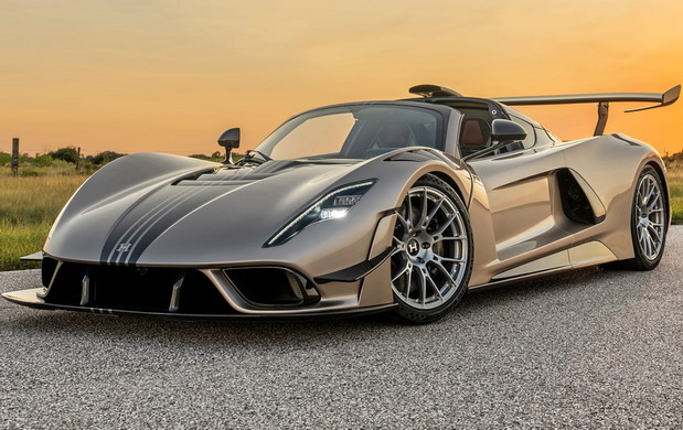 VIDEO: Venom F5 Revolution LF
