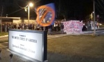 VIDEO: Više navijačkih grupa ispred ambasade SAD u Beogradu