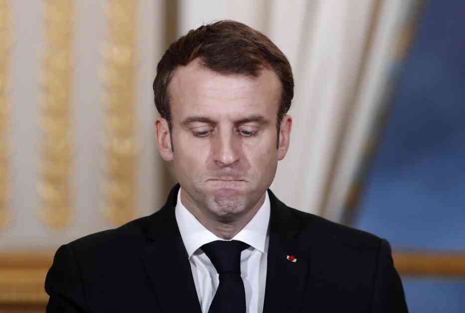 VIDOVITOG MAKRONA ISMEJALI NA TVITERU: Sprdaju se sa francuskim predsednikom jer se ništa od njegovih predviđanja za Francusku u 2018. NIJE OSTVARILO! (FOTO)