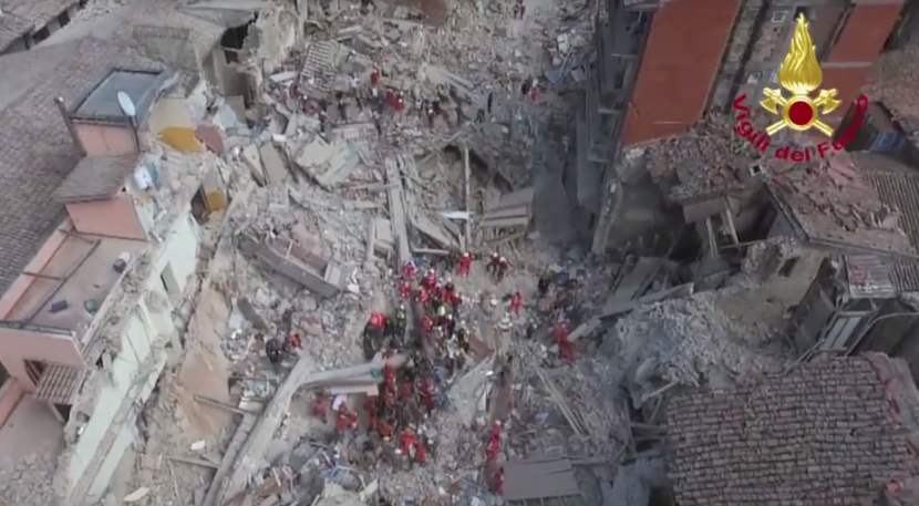 VIŠE OD 470 ZEMLJOTRESA TRESE ITALIJU VEĆ DVA DANA: Snimak dronom prikazuje svu patnju Italijana (FOTO) (VIDEO)