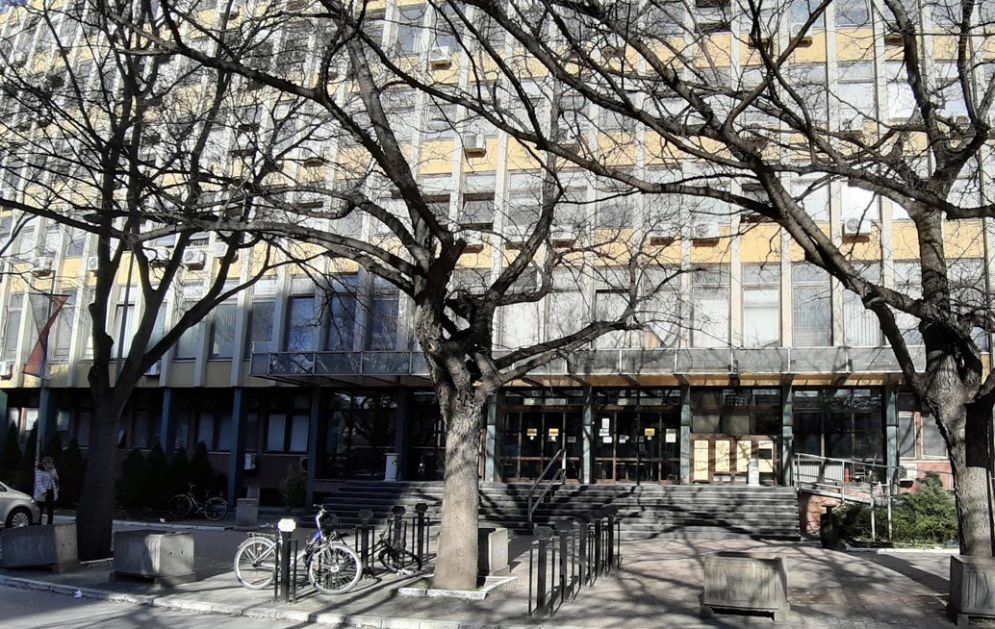VJT: Uhapšen Đ. S. koji je naneo imovinsku štetu u iznosu većem od 7 miliona dinara Novom Sadu
