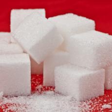 VLADA DONOSI UREDBU O CENAMA NAMIRNICA: Evo koliko će koštati šećer u prodavnicama