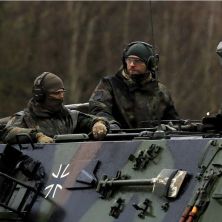 VLADAJUĆE STRANKE U BERLINU SE IZJASNILE: Nemačka bi da pošalje još vojnika na Kosovo i Metohiju!