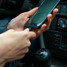 VODITE RAČUNA: Ako punite mobilni telefon u automobilu, odmah prestanite - evo i zašto
