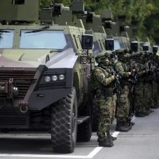 VOJSKA SRBIJE U PRVOM STEPENU PRIPRAVNOSTI: Ministar i general obišli jedinice u Raškoj (FOTO)