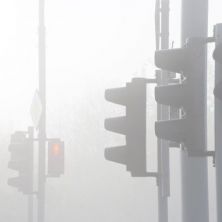 VOZAČI, OPREZ! Magla i jaki udari vetra otežavaju stanje na putevima - U ovim delovima Srbije mogu da prave probleme