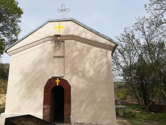 Vandalizovan hram Svetog Dimitrija u Preševu: POLOMLJEN KRST I GRAFITI NA ARAPSKOM 