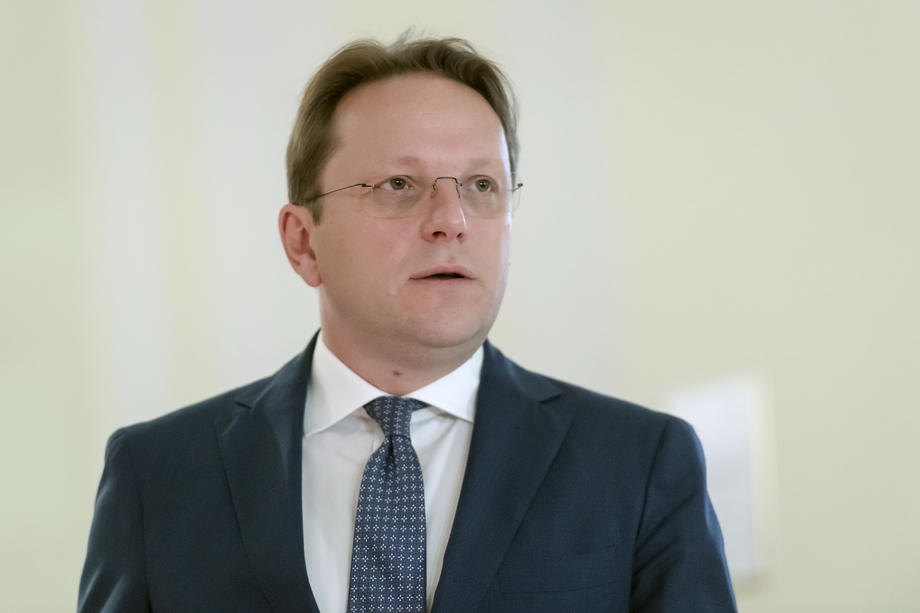 Varheji: Potrebno da EU podrži Srbiju, prepozna izazove