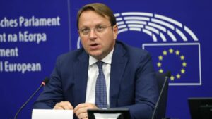 Varhelji: Vladavina prava i normalizacija odnosa sa Kosovom ključni na evropskom putu Srbije