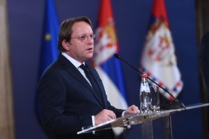 Varhelji: Potrebna nam je Srbija na Samitu, potreban nam je lider Srbije u Tirani