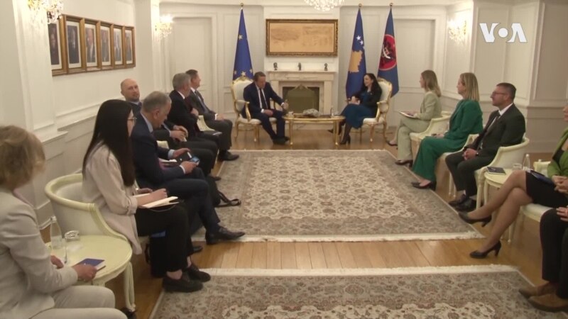 Varhelji razgovarao sa kosovskim zvaničnicima