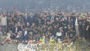Varljiva i uspešna sezona 2024/2025: Partizan od gorkog ukusa do sladunjavog šampanjca sa potpuno novim timom i juniorima koji imaju petlju