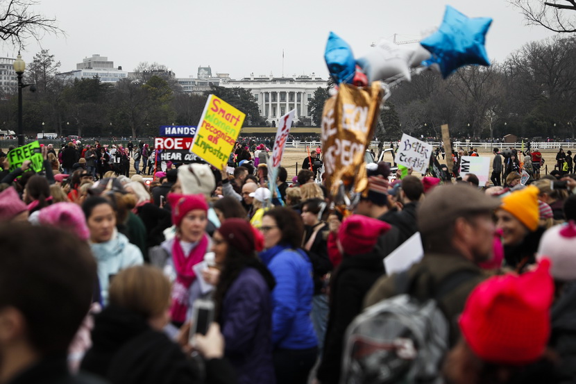 Vašington predvodi globalne proteste protiv Trampa