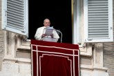 Vatikan: Papin doktor preminuo od kovida