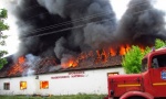 Vatra progutala stovarište: Veliki požar u Zmajevu kod Vrbasa