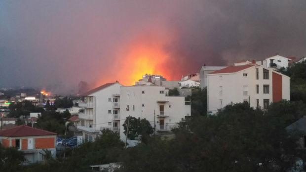Stabilna situacija u Splitu, vatrogasci pripravni