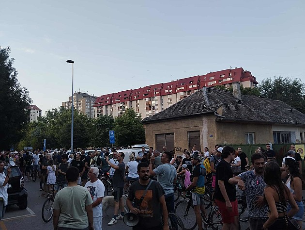 Večeras protest ispred gradonačelnikove zgrade