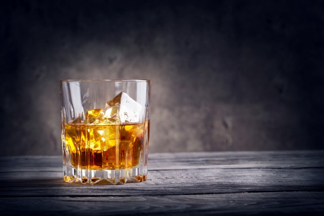 Veći troškovi života smanjili potrošnju viskija