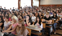Večiti studenti u Nišu do diplome stižu uz posebne programe
