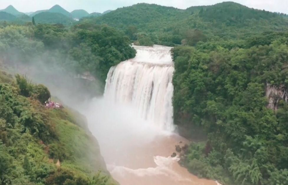 Veličanstveni vodopad Huangguošu: Visok 78, dug 101 metar! VIDEO