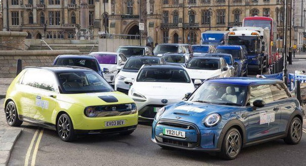 Velika Britanija: Potražnja za električnim automobilima nije usklađena s rastom javne mreže za njihovo punjenje