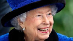 Velika Britanija i kraljevska porodica: Kraljica se vratila u zamak Vindzor posle pregleda u bolnici