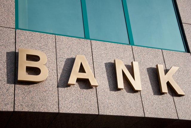 Velika banka odgađa odlazak iz Rusije