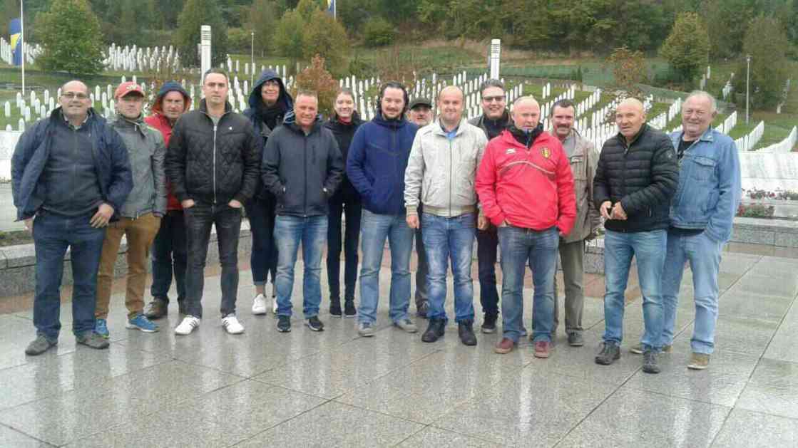 Velika gesta: Navijači Belgije posjetili Memorijalni centar u Potočarima