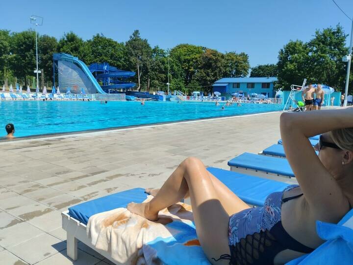 Velika posećenost bazena u Inđiji