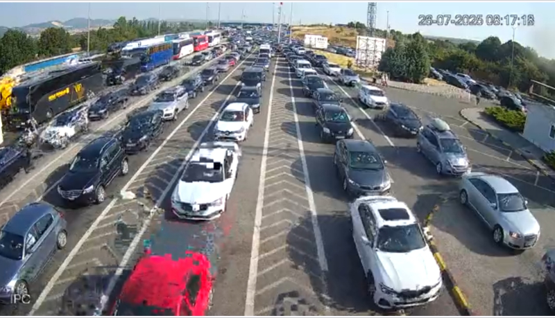 Velika smena turista i gužve na Preševu: Čekanje na izlazu do 40 minuta