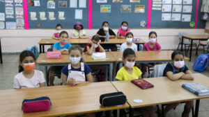 Velika studija: Nema jasnih i pouzdanih dokaza da je nošenje maski u školama delotvorno