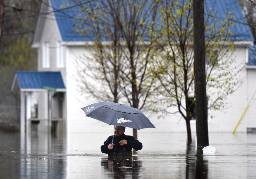 Velike poplave u Kanadi, započela velika evakuacija (FOTO)