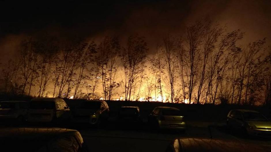 Veliki požar u Tivtu: Bez krova ostalo sedam porodica