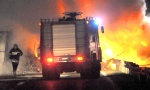 Veliki požar u Veterniku: Gori kuća, vatrogasci na terenu